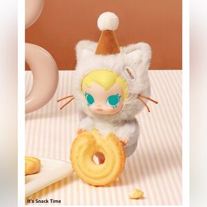 Pop Mart Baby Molly Pocket Friends Series Vinyl Plush Pendant It’s Snack Time